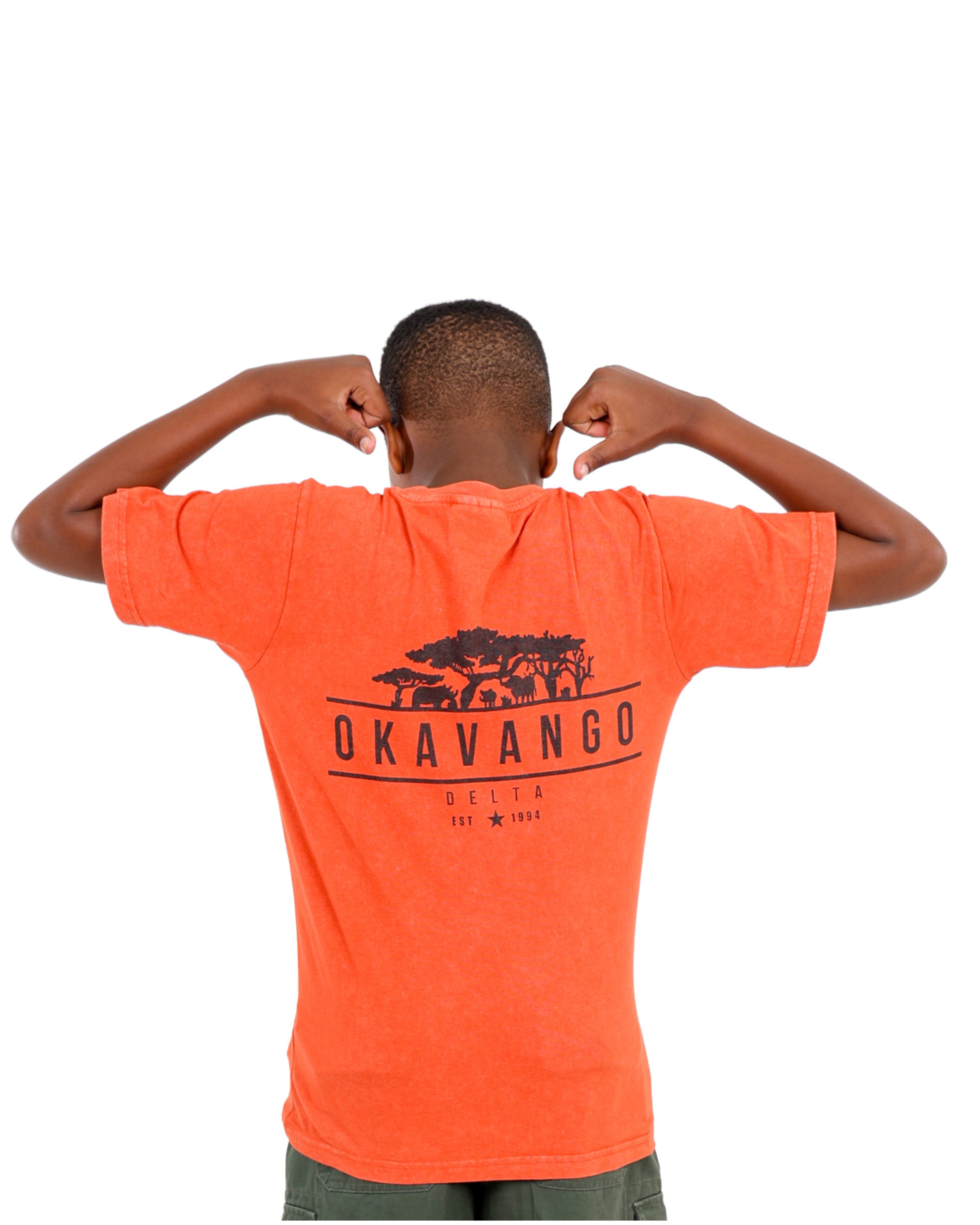 Short Sleeve Embossed Tree Graphic T-Shirt