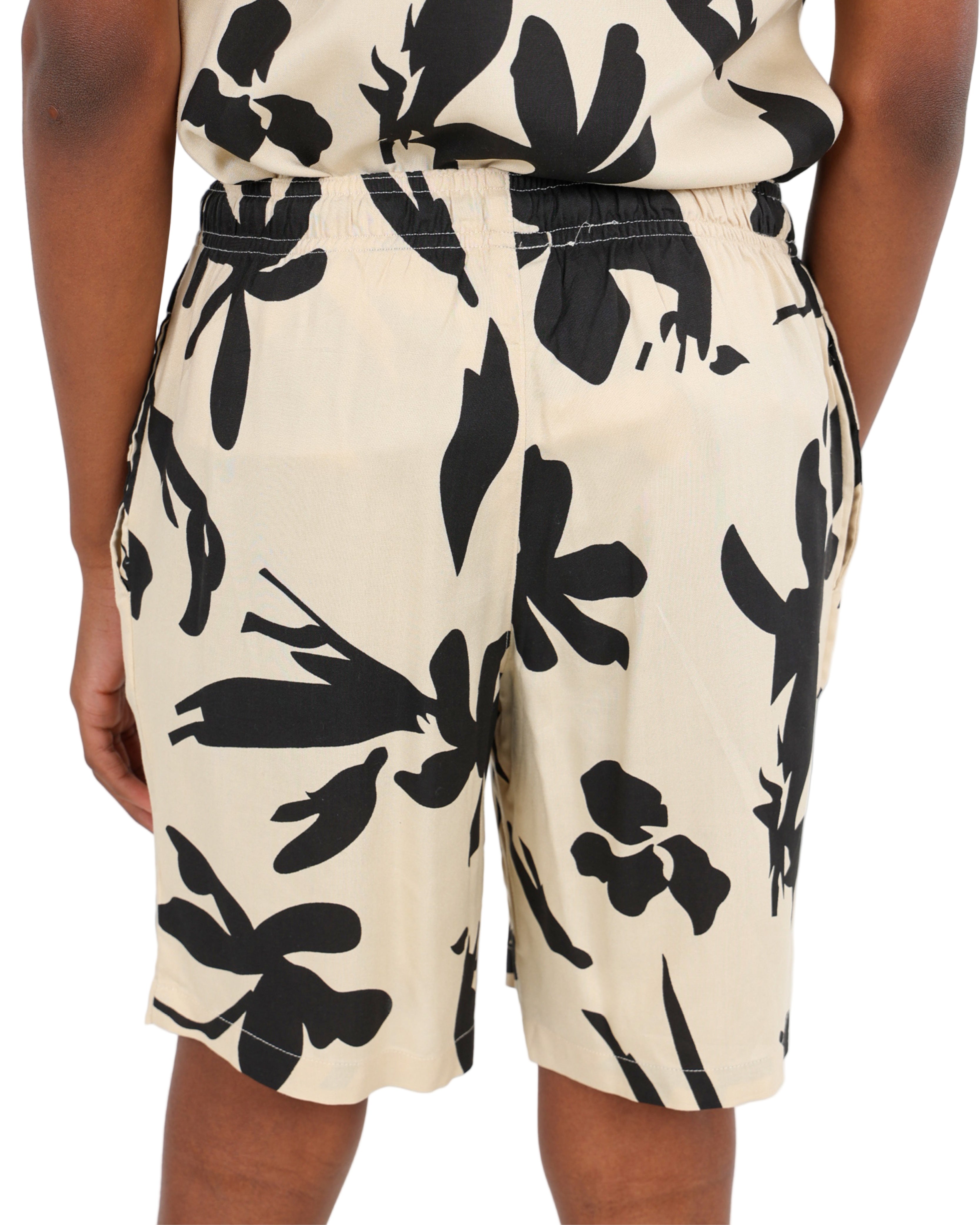 Abstract Leaf Print Shorts