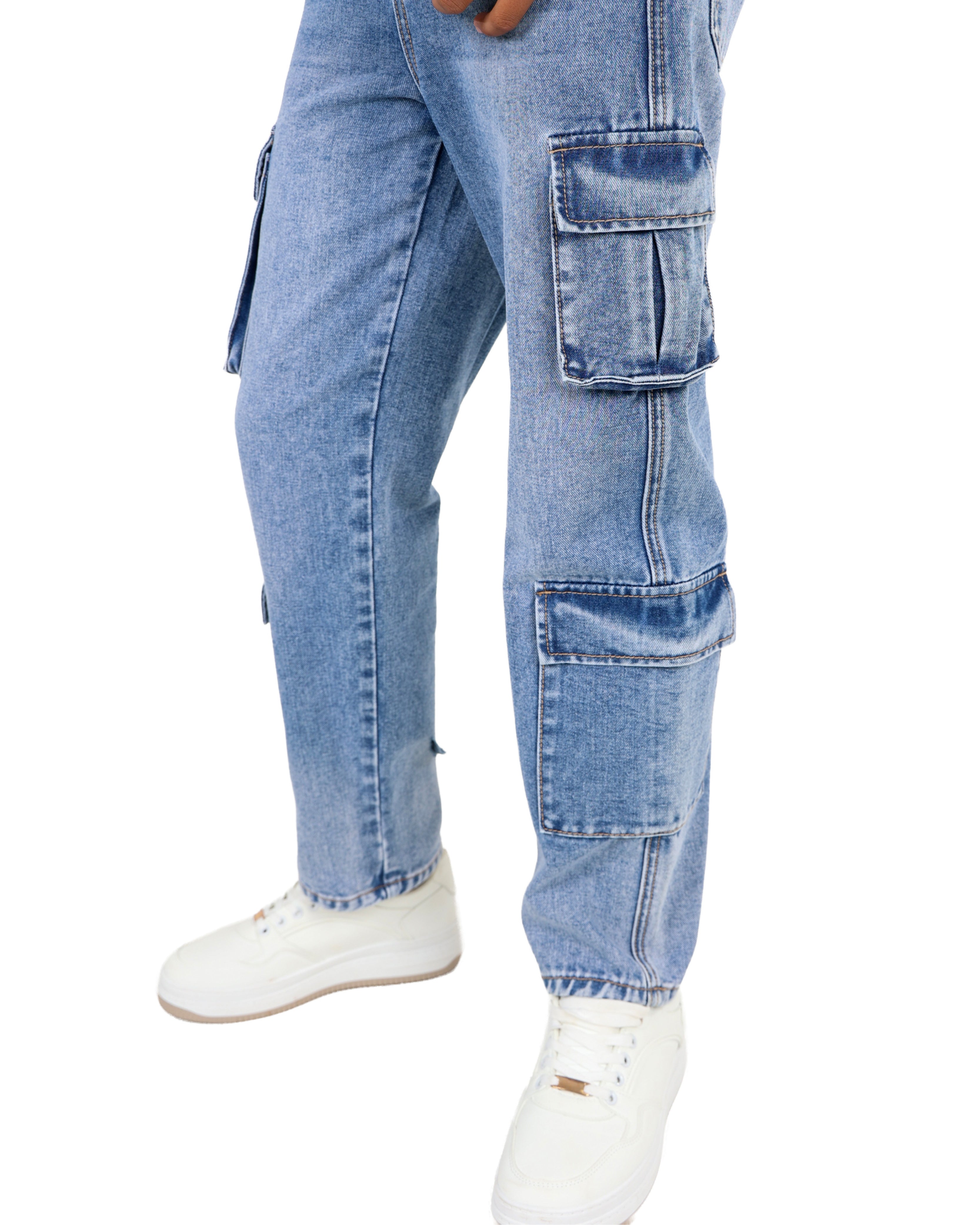 Relaxed Fit Cargo Jeans