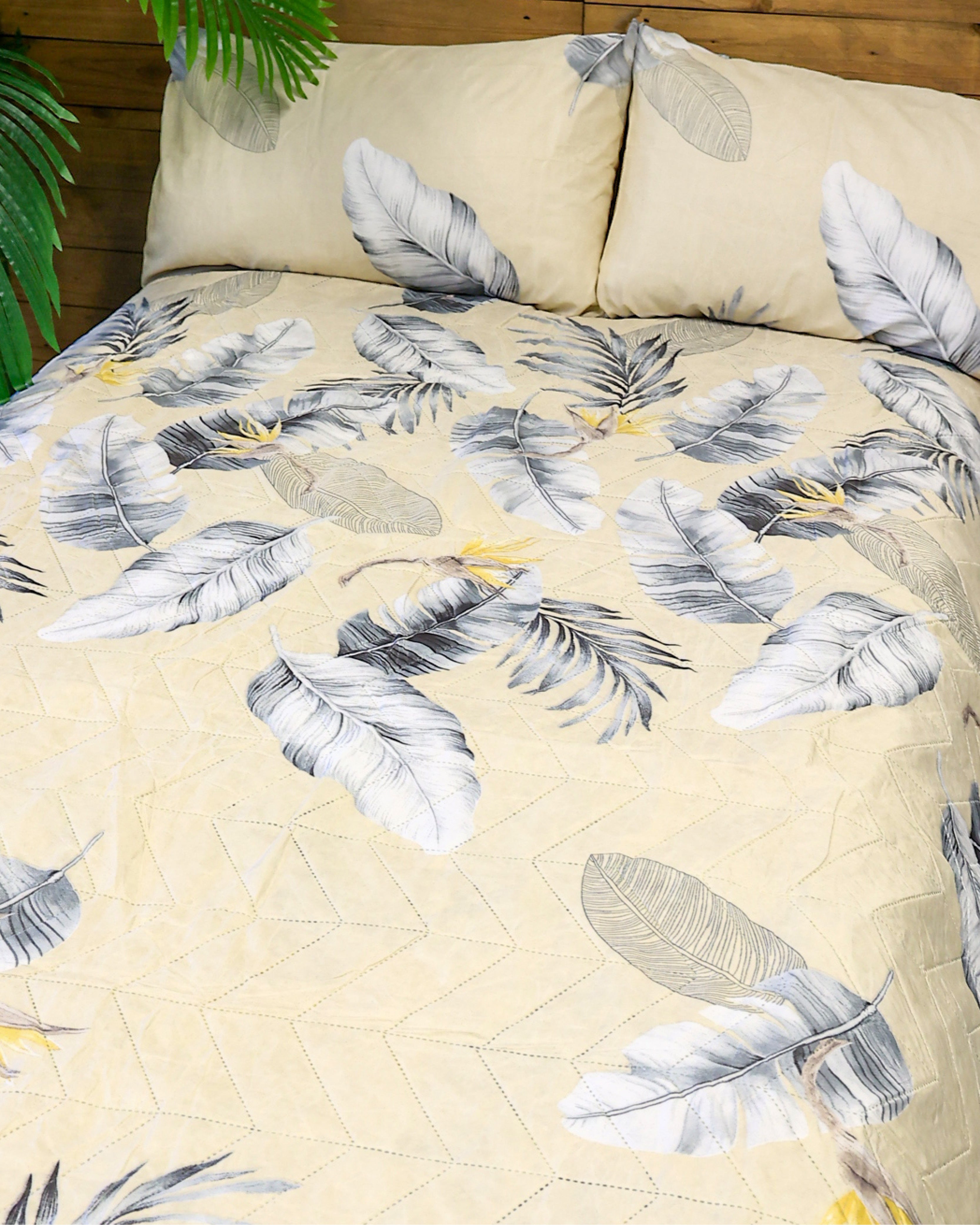 Jungle Theme Print Quilt 220x220cm + 2 Pillowcase