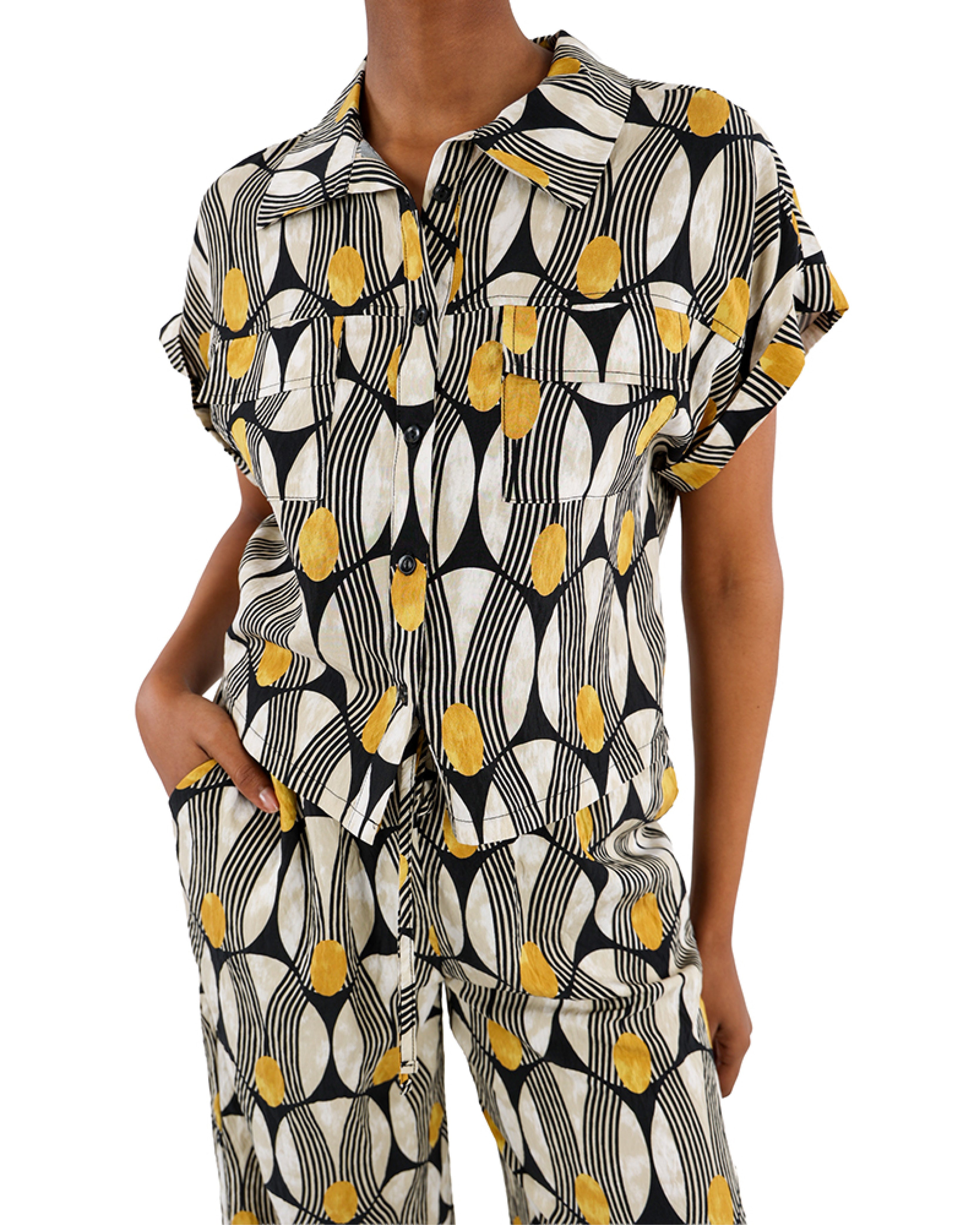 Geometric Print Double Pocket Short Sleeve Shirt