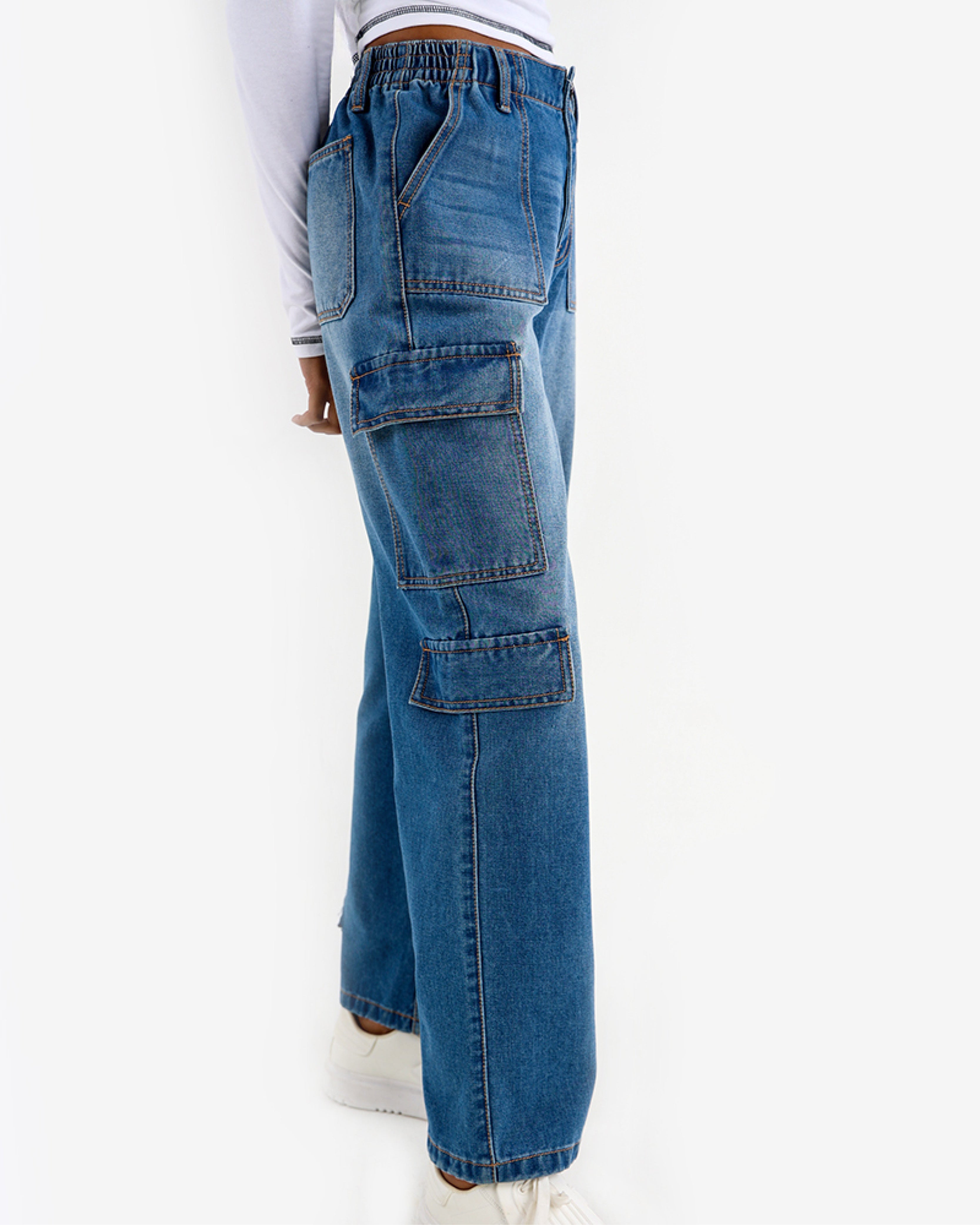 Wide Leg Cargo Jeans