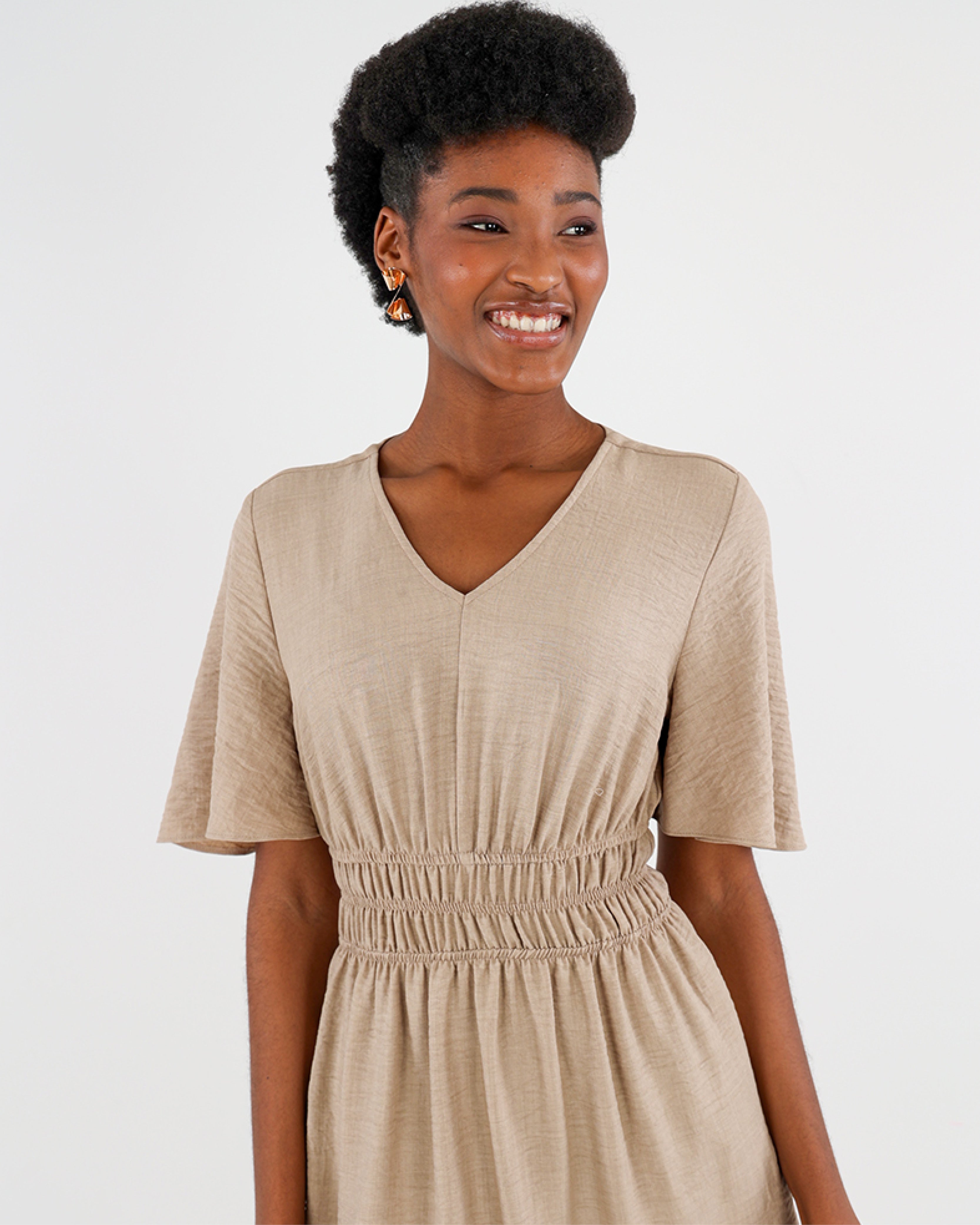 Short Sleeve Tiered Midi Dress