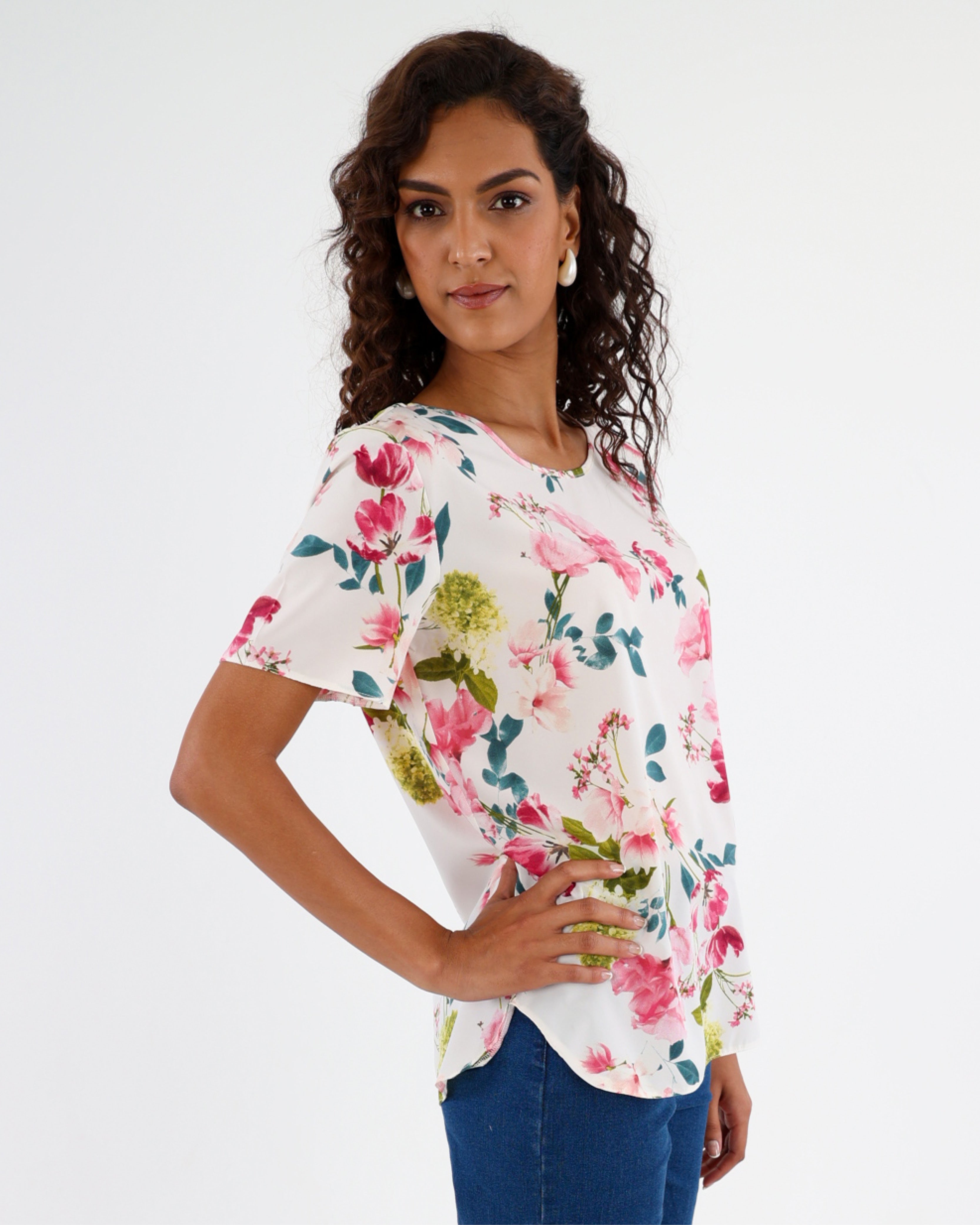 Short Sleeve Curved Hem Floral Print Blouse