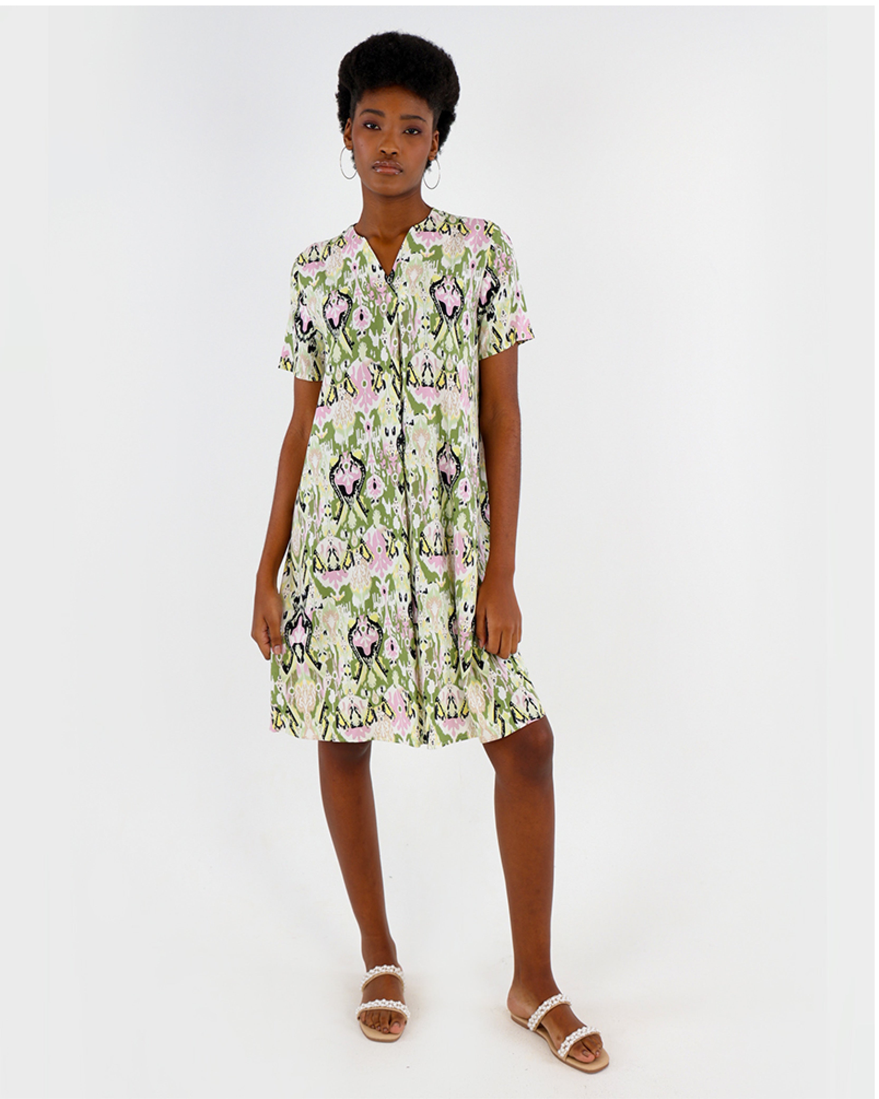 Short Sleeve Paisley Print Shift Dress