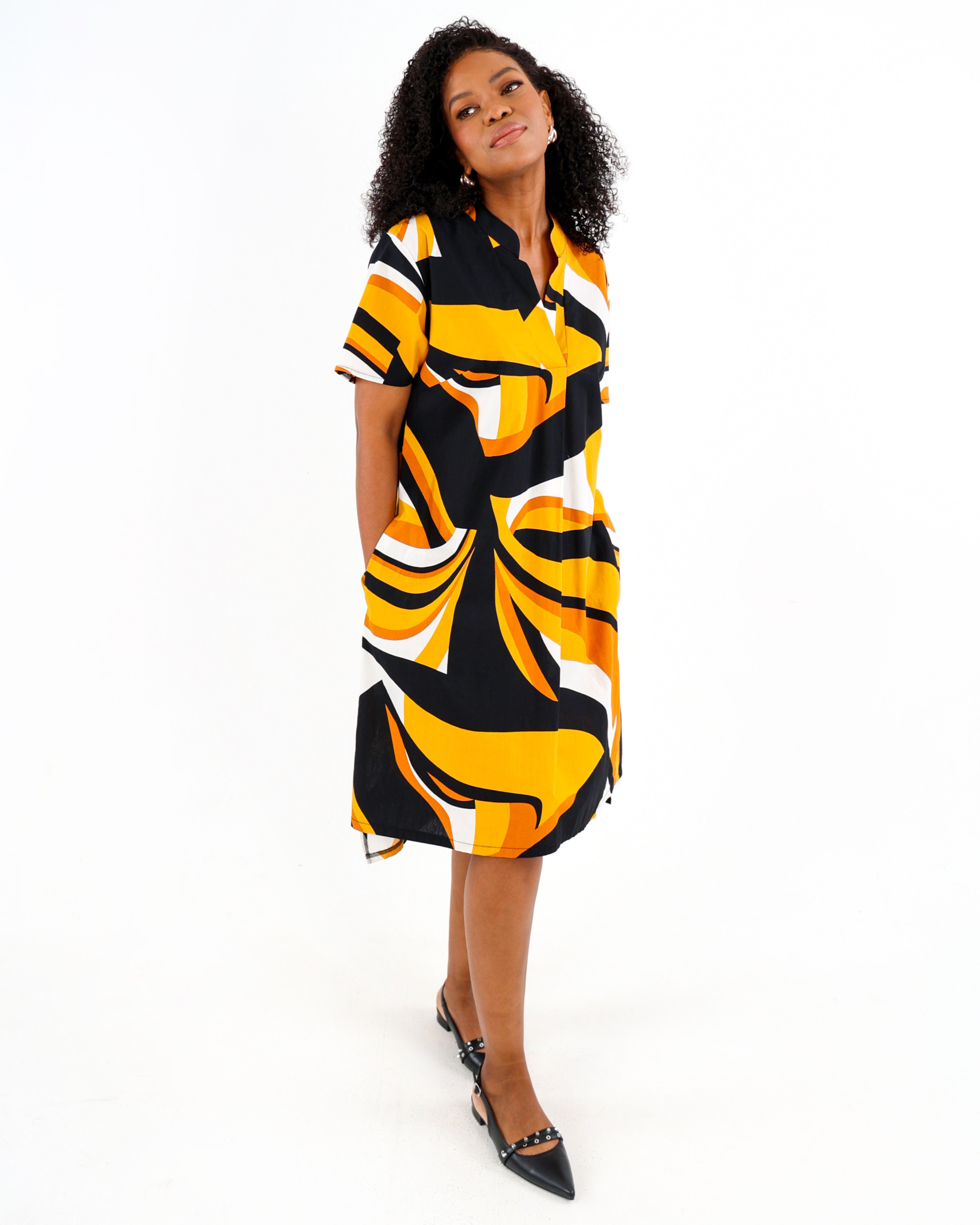 Short Sleeve Geometric Print Henley Shift Dress