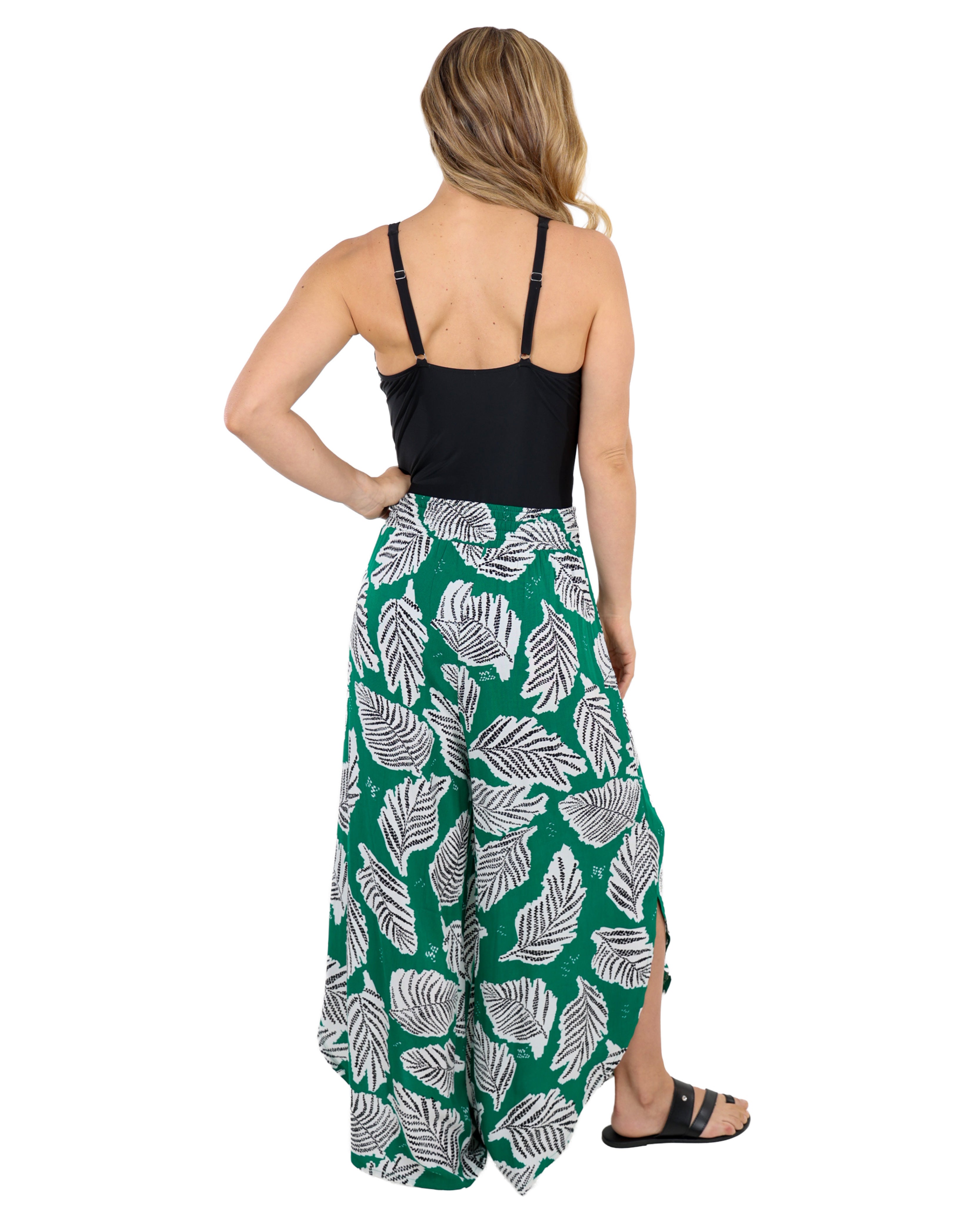 Leaf Print Curved Hem Pull Up Pants