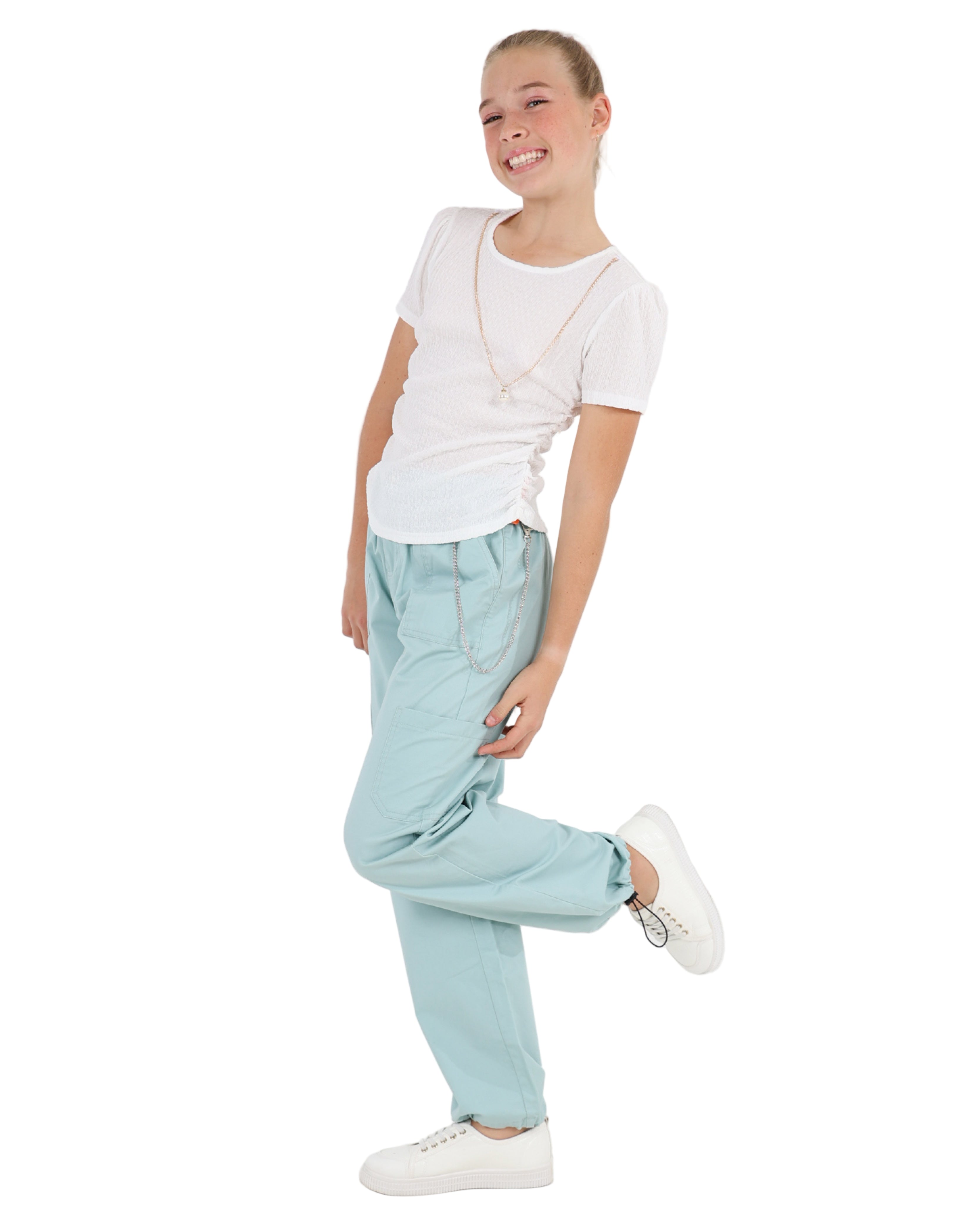 Short Sleeve Side Ruched Blouse Including a Necklace