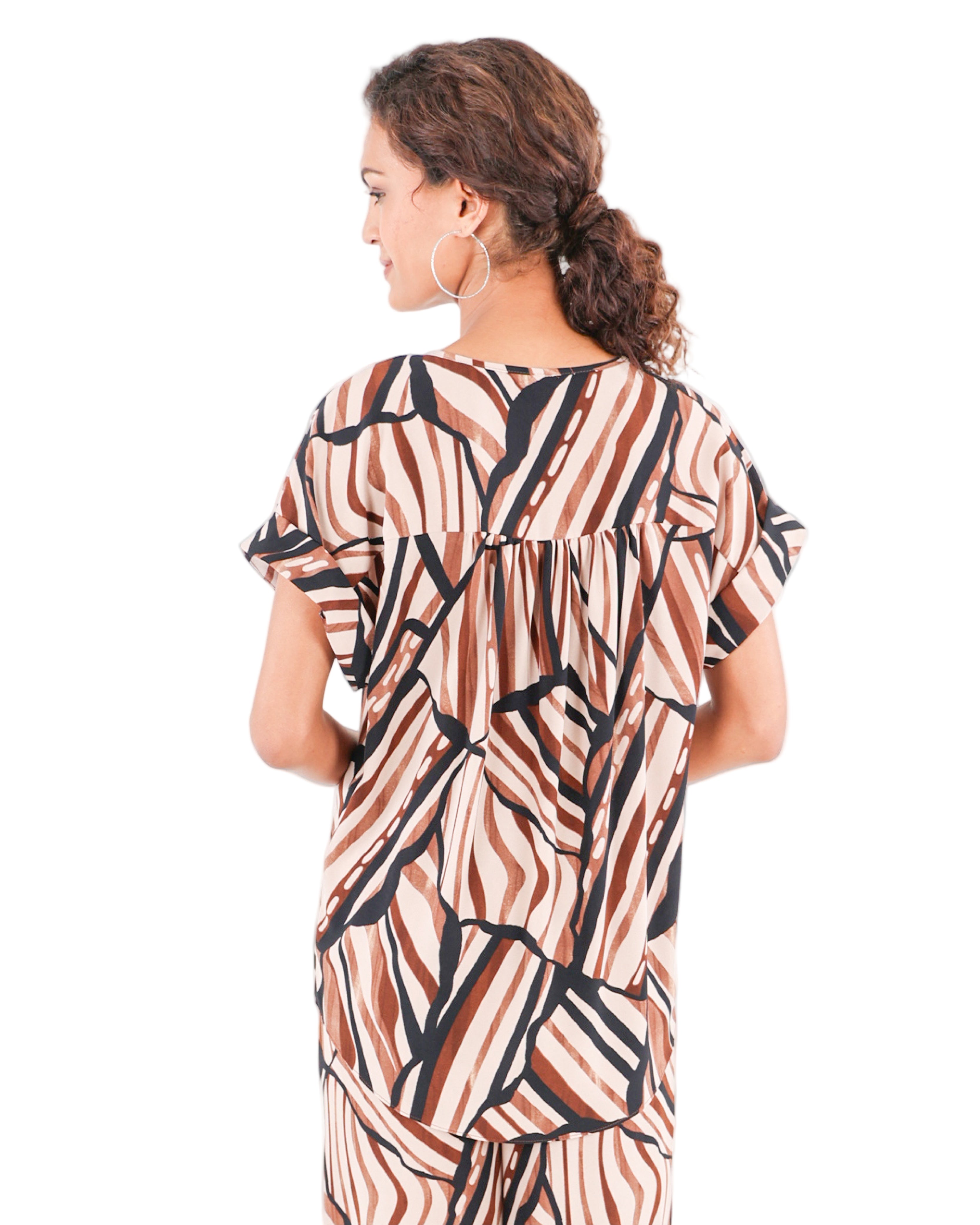 Short Turn Up Sleeve Geometric Print Blouse