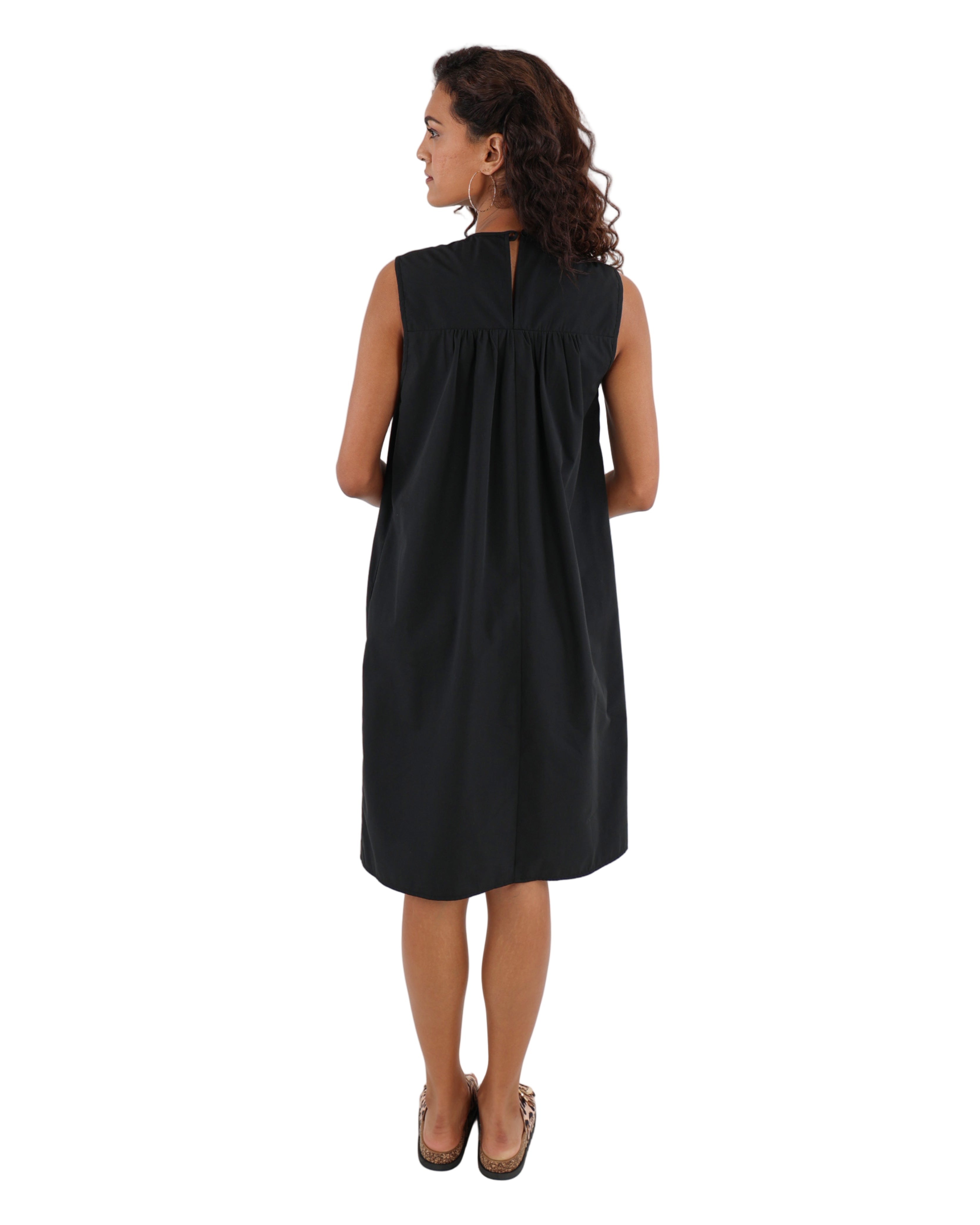 Black Sleeveless V-Shaped Yoke Panel Flair Dress