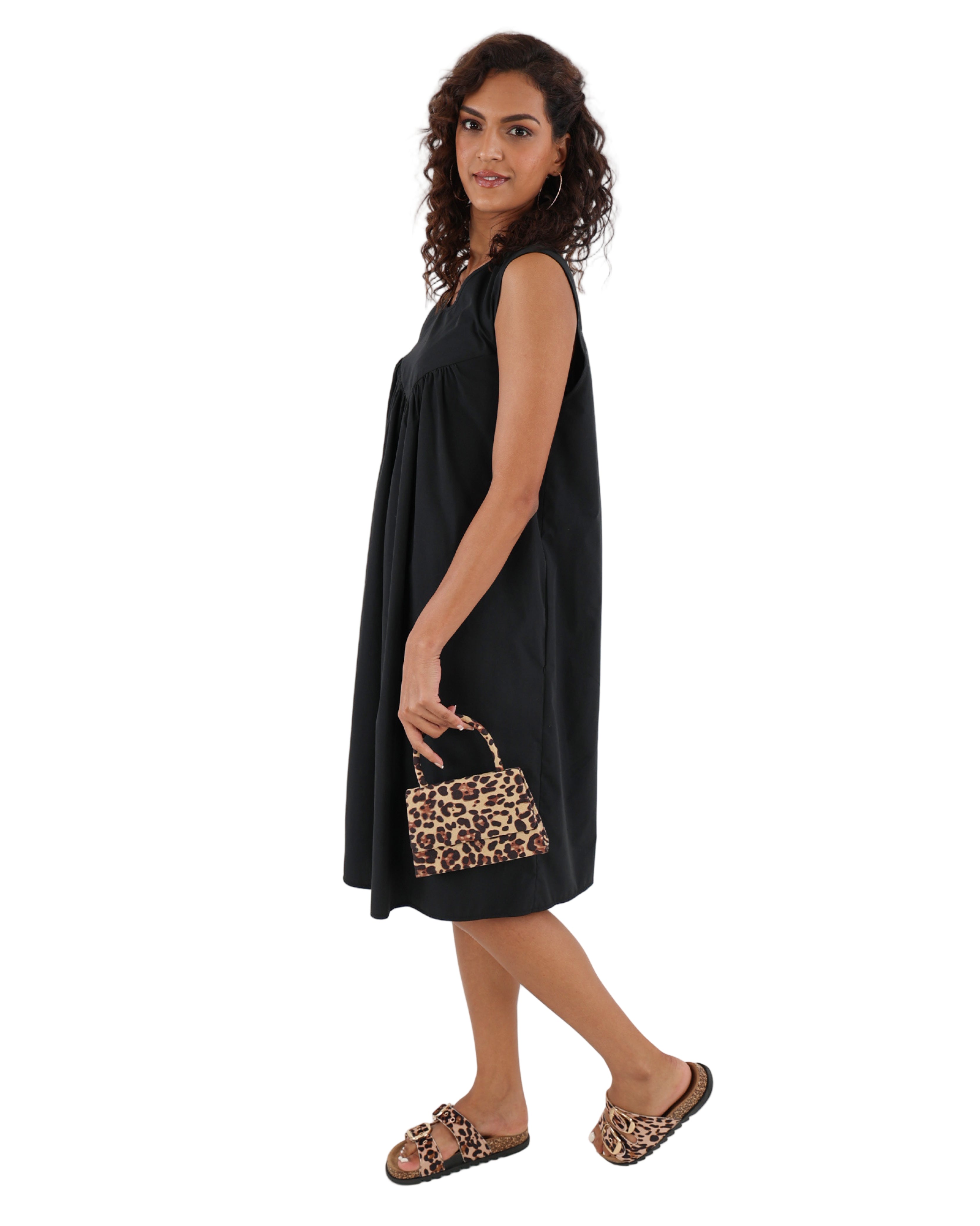 Black Sleeveless V-Shaped Yoke Panel Flair Dress