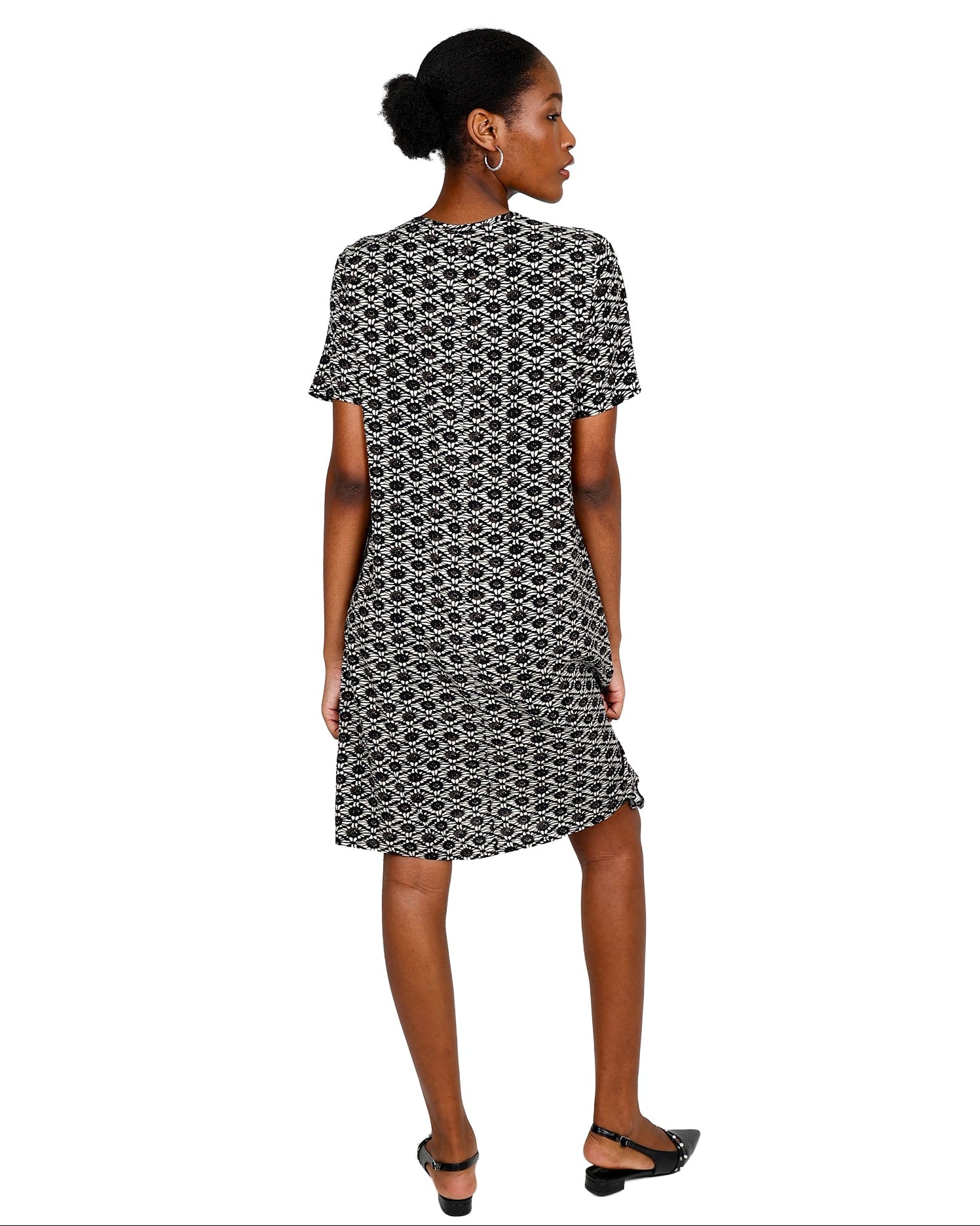Black Short Sleeve Front Pleat Printed Shift Dress