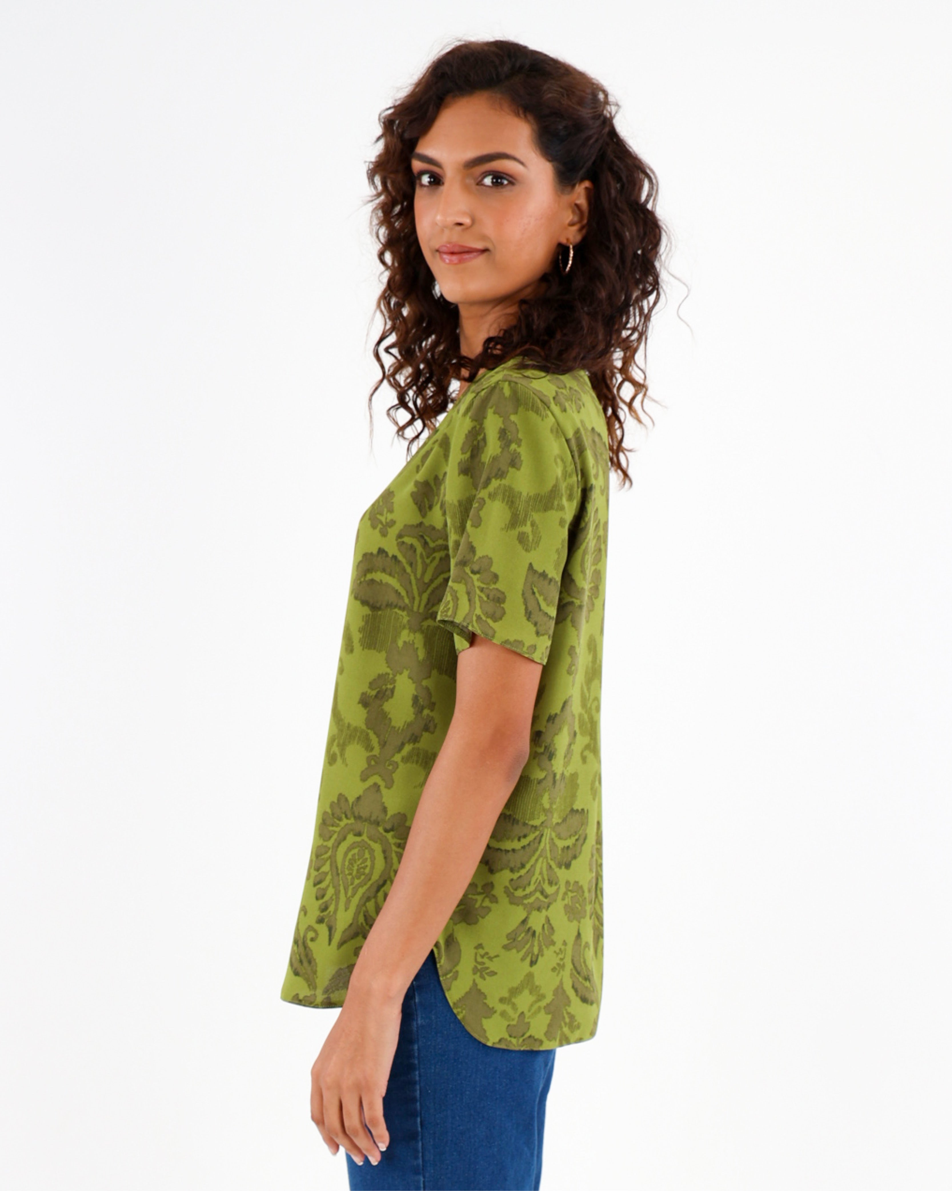 Short Sleeve Curved Hem Leaf Print Blouse