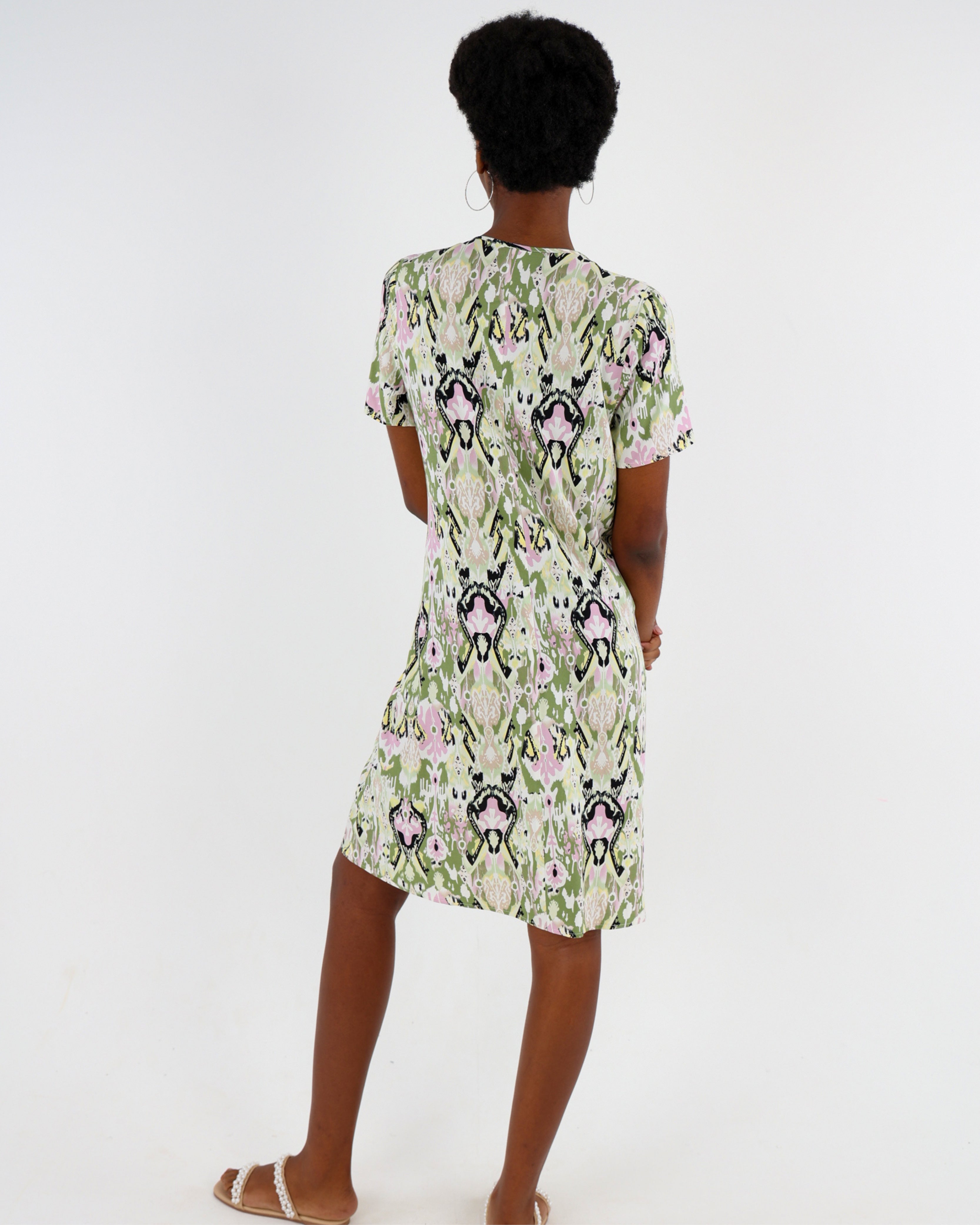 Short Sleeve Paisley Print Shift Dress