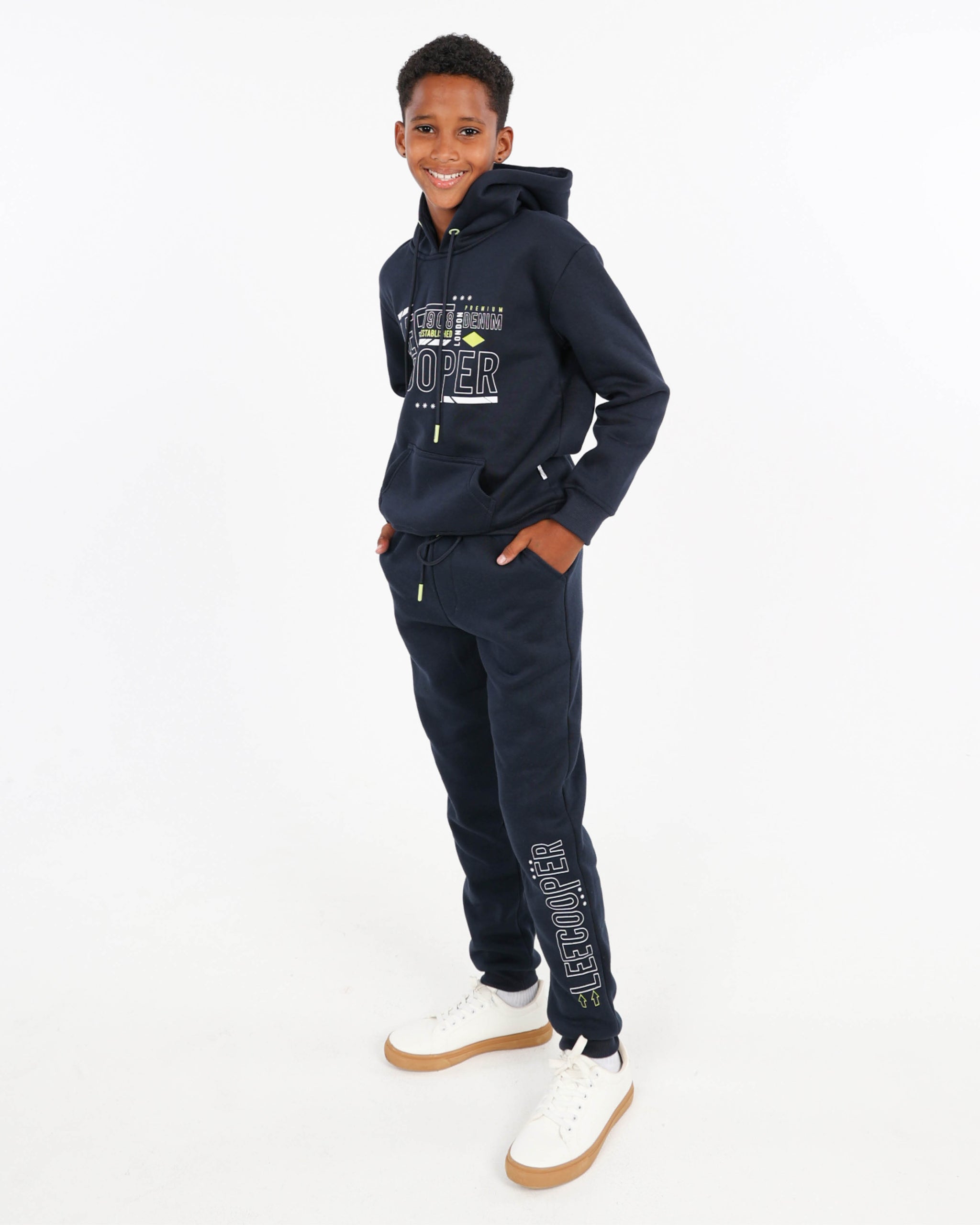 Lee Cooper Joggers Suit-Dress Set Bambini E Ragazzi – Completo Con Polo E Pantaloni In Cotone Elasticizzato - 2